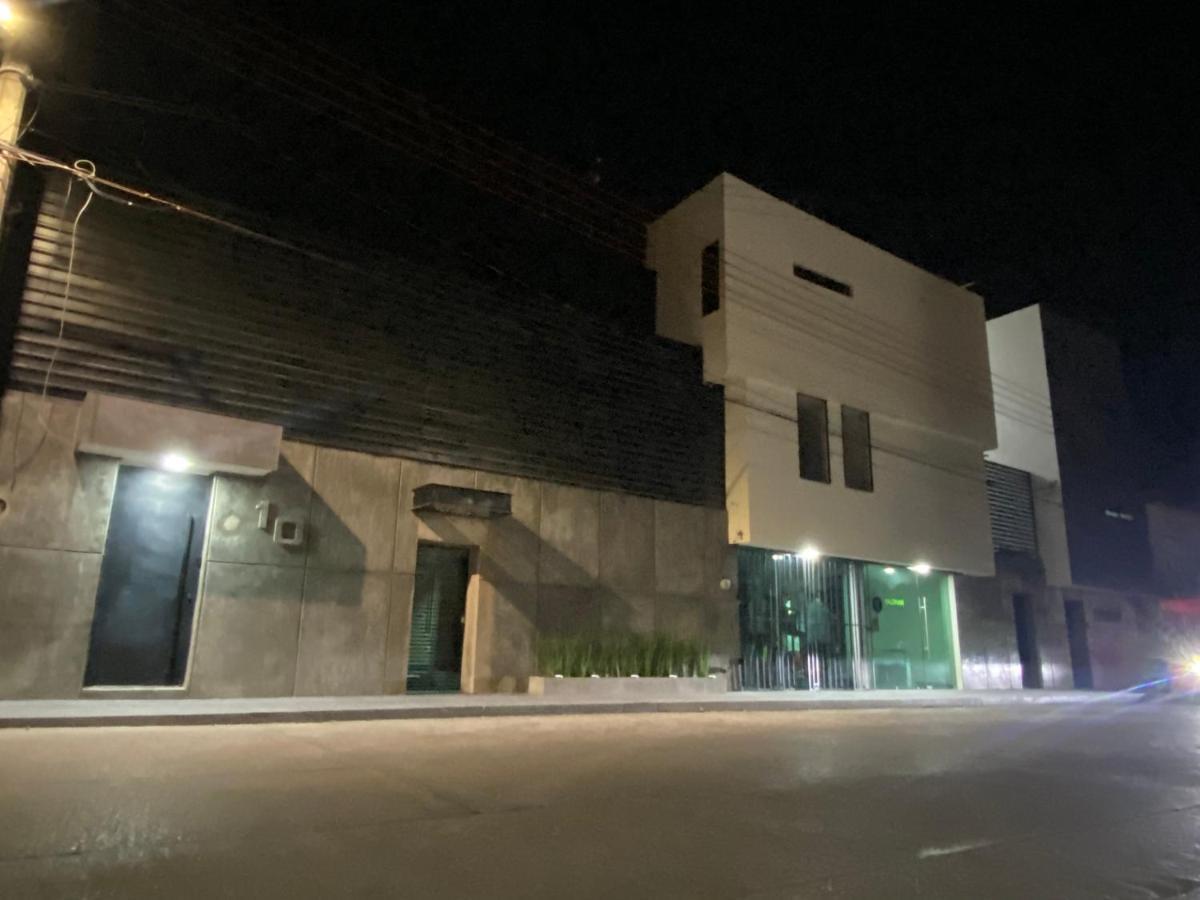 Huasteca Em Suites シウダー・バージェス エクステリア 写真