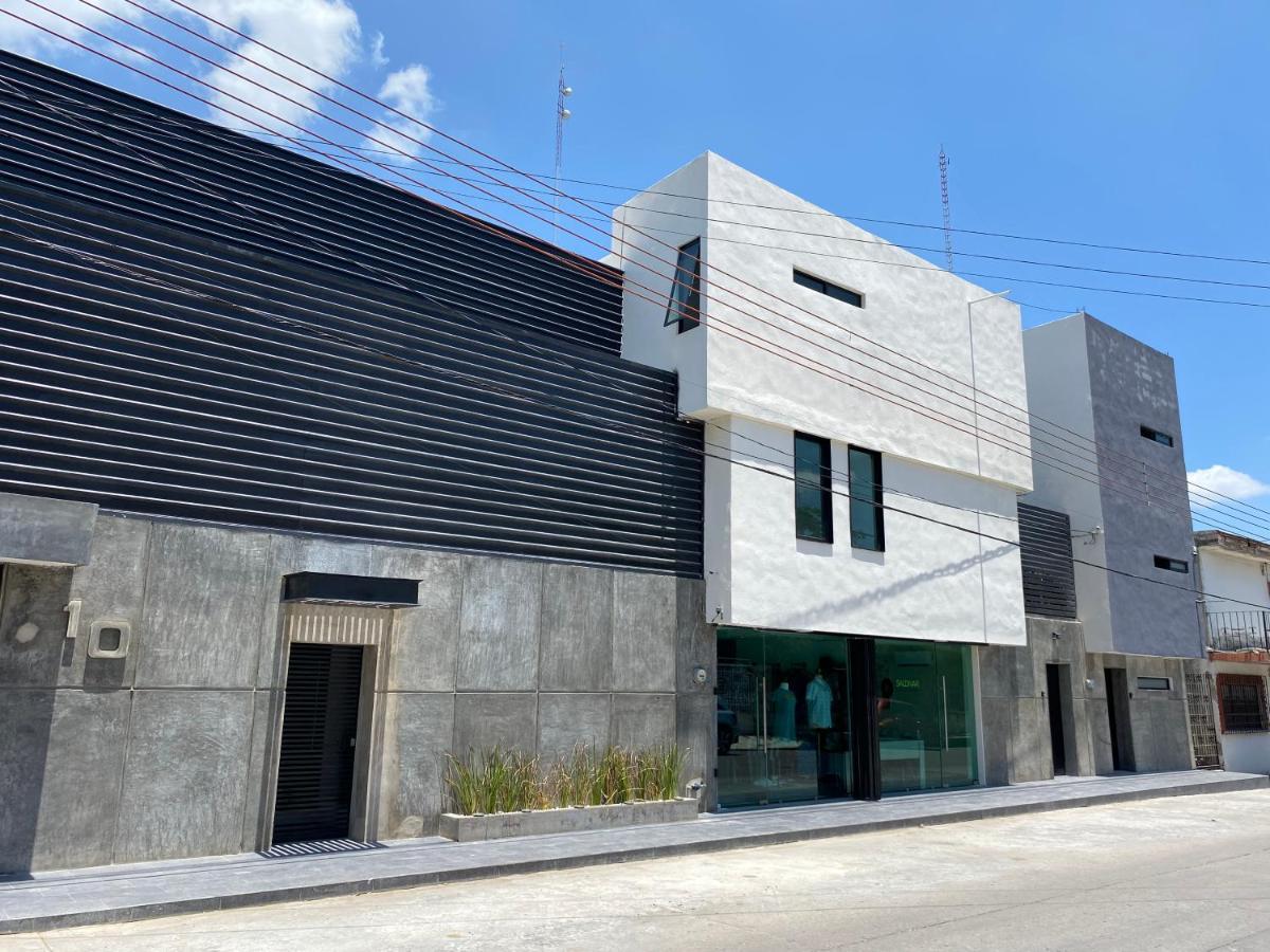 Huasteca Em Suites シウダー・バージェス エクステリア 写真
