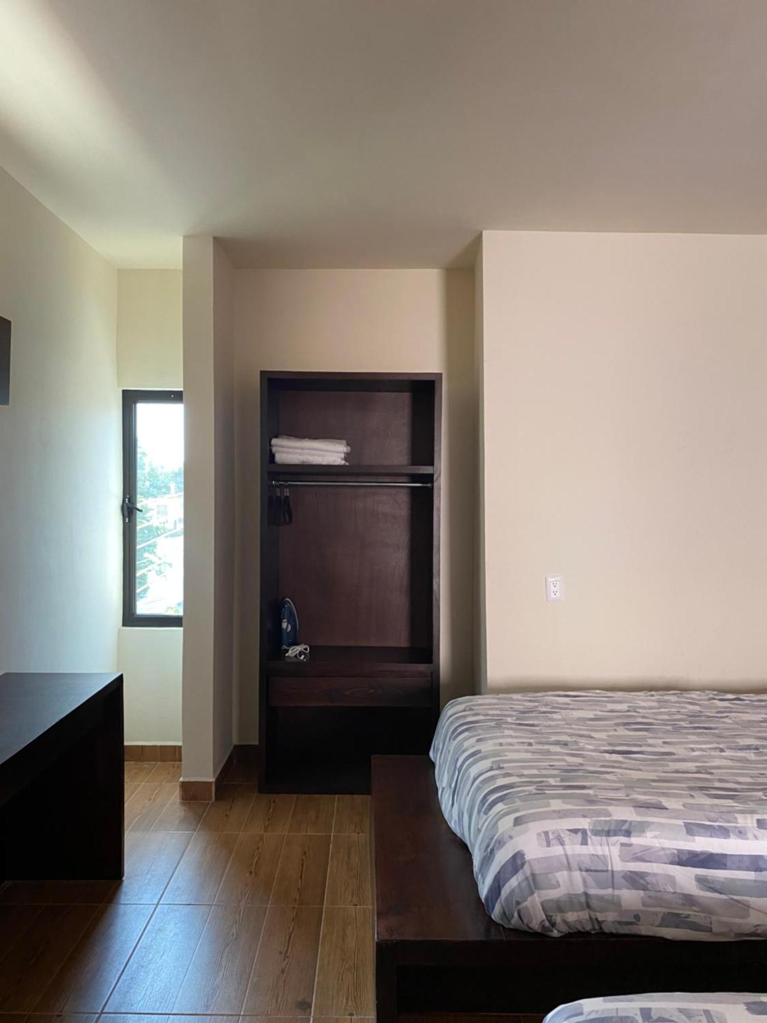 Huasteca Em Suites シウダー・バージェス エクステリア 写真