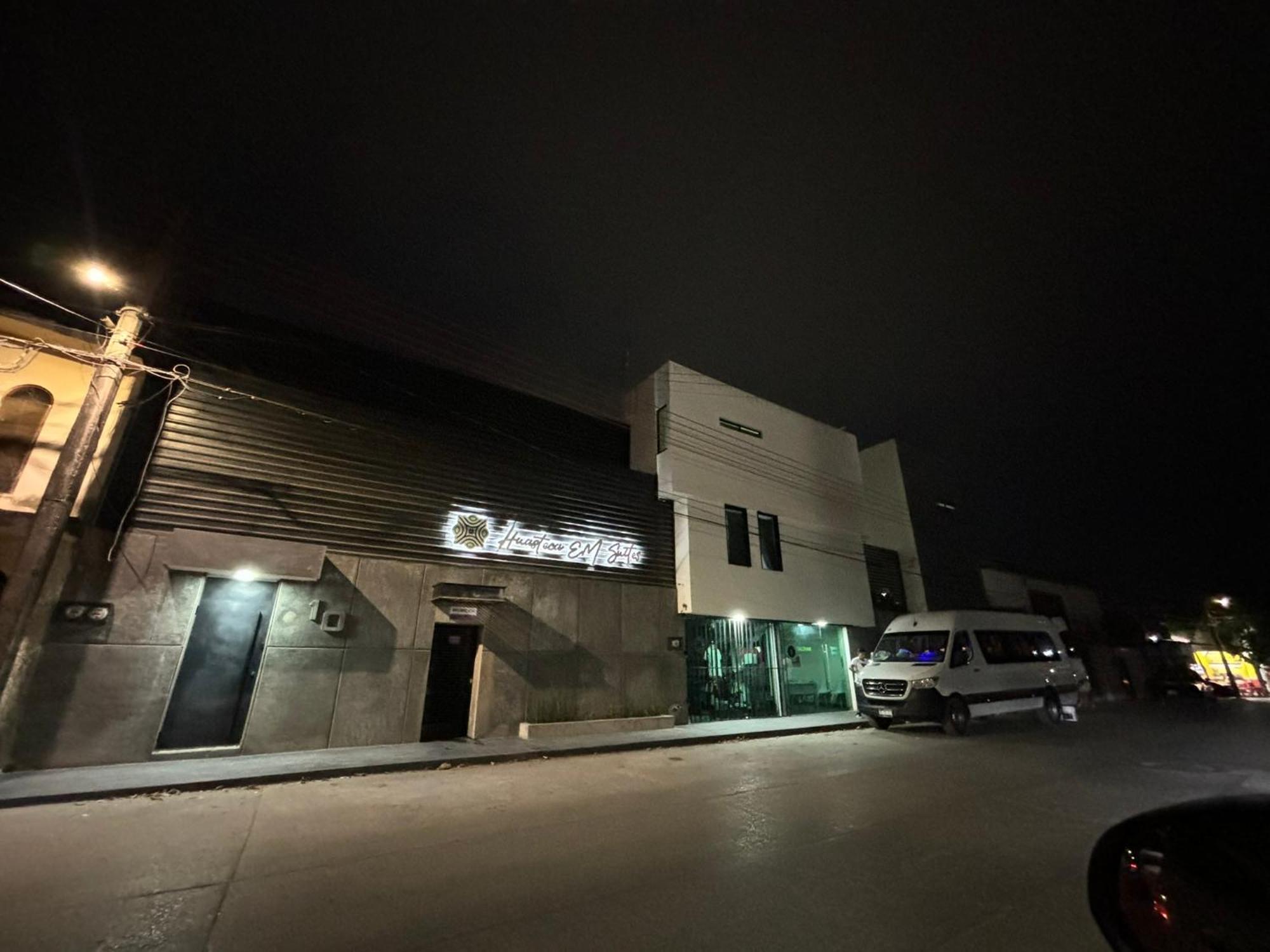 Huasteca Em Suites シウダー・バージェス エクステリア 写真